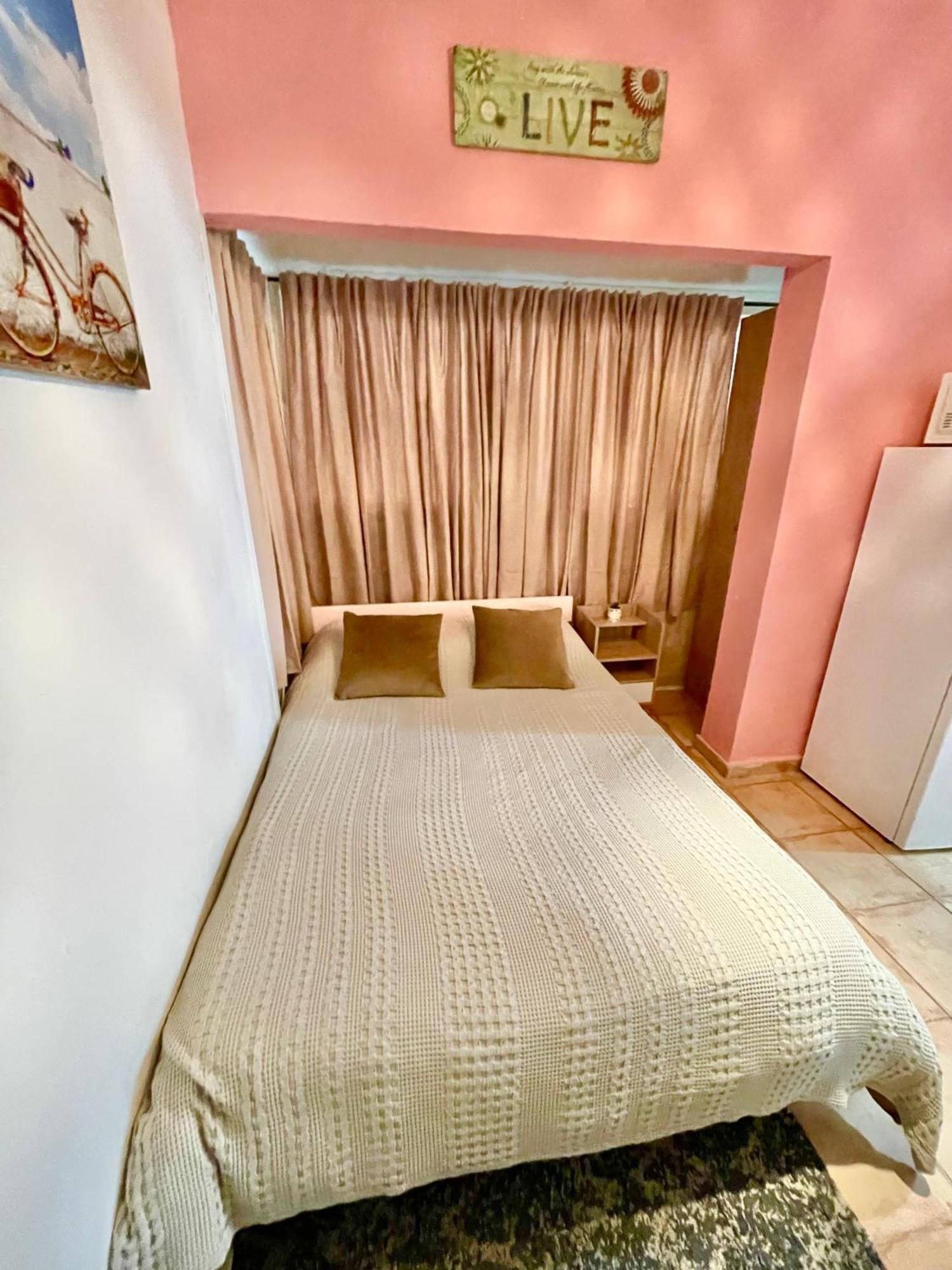 Dotan'S Boutique Apartments - By The Beach! Tel-Aviv Kültér fotó